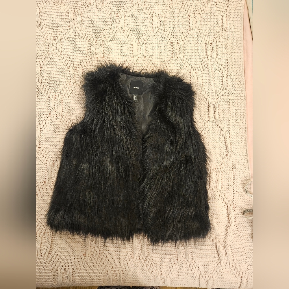 Forever 21 Black Faux Fur‎ Outerwear